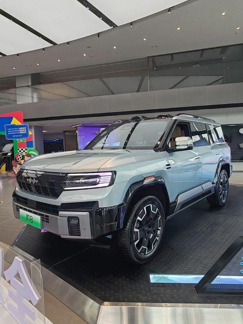 惠州25比亚迪方程豹硬派越野的爆款，英菲尼迪35周年与你共成长